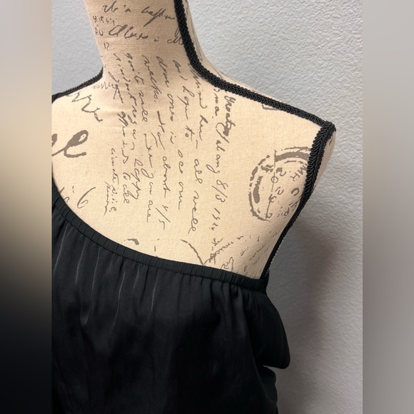 Luxe Deluxe NWT Look Twice One Shoulder Ruffle Dress Size 6 - Picture 8 of 16